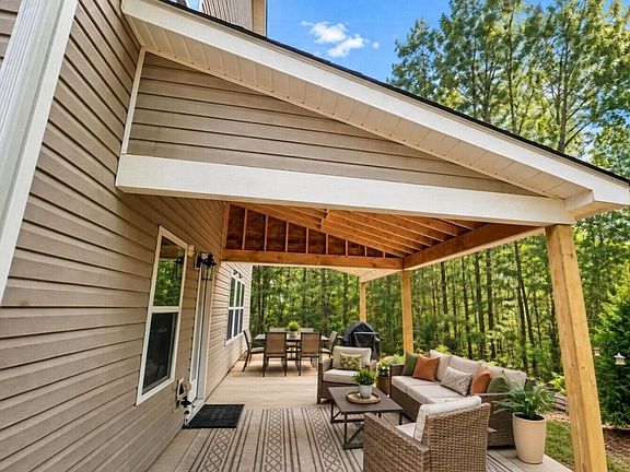2nd image of 171 Eastridge Way