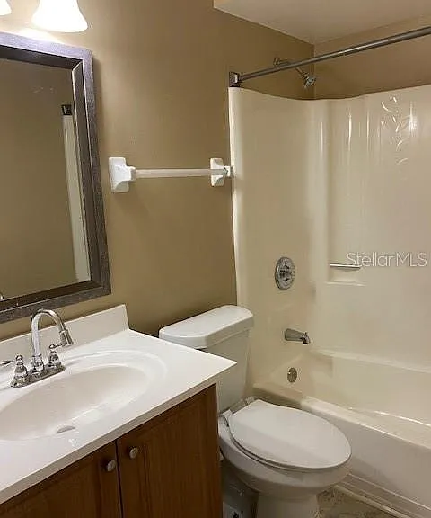 92 Windtree Ln #L — Photo 5