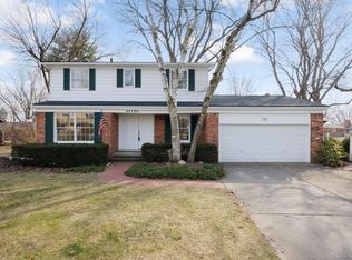 44126 Harmony Ln, Van Buren Township, MI 48111