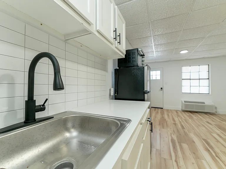 1920 Junction City Rd #B — Photo 7