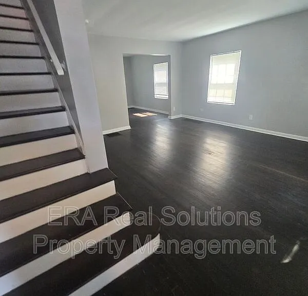 2920 Ruhl Ave — Photo 3