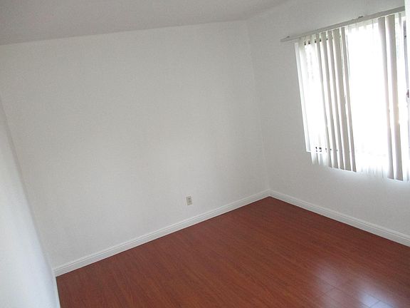 5th image of 11053 Hartsook St