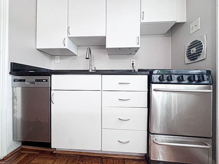 5315 Connecticut Ave NW #310 — Photo 11