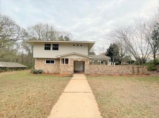 114 Colonial Dr NE, Magee, MS 39111