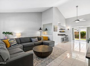 6045 W Gelding Dr, Glendale, AZ 85306