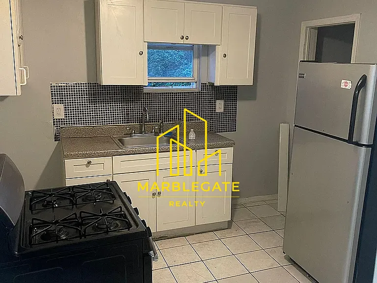 133 Elizabeth Ave #33 — Photo 2