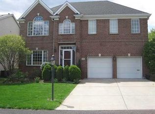 38 Rosemont Ln, Pittsburgh, PA 15217