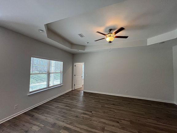4th image of 513 Crimper Ln