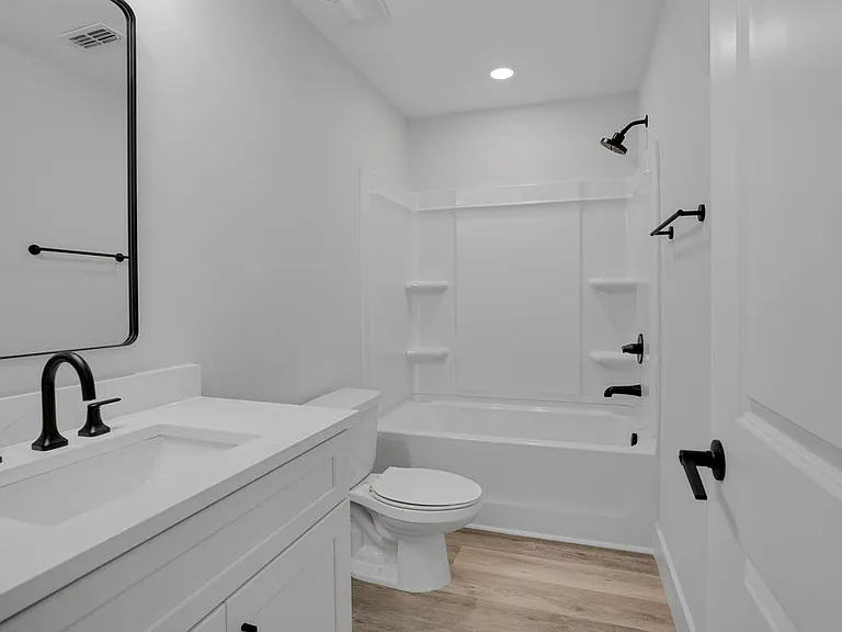 521 S Brady Ave — Photo 16