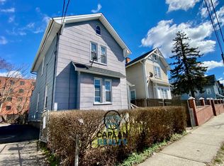 129 Poplar St #B, New Haven, CT 06513