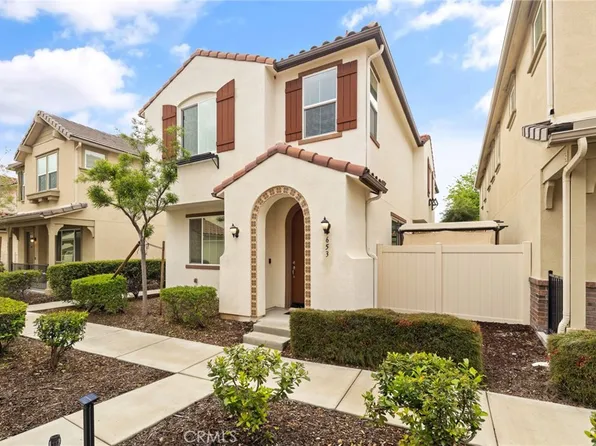 653 S Mandarin Ln, Rialto, CA 92376