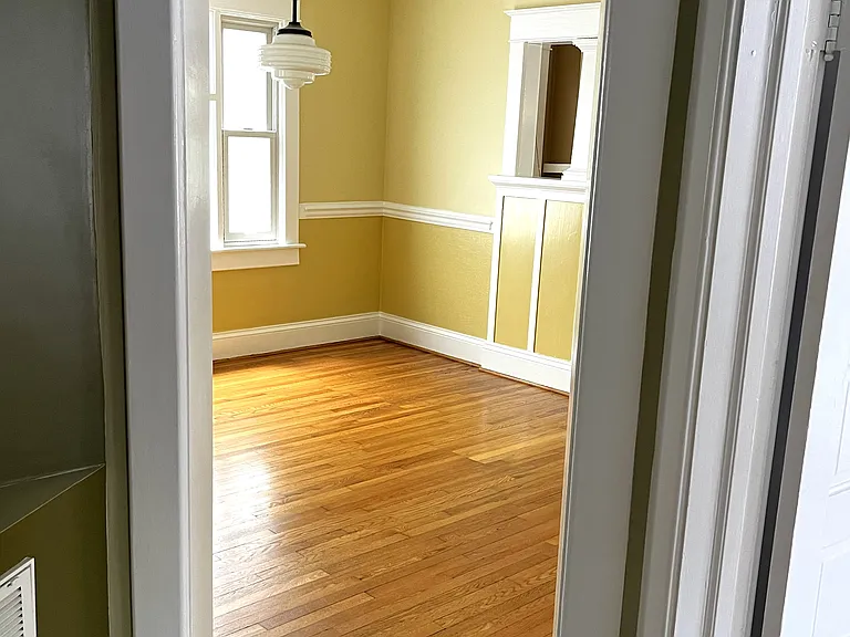 917 Gates Ave — Photo 10