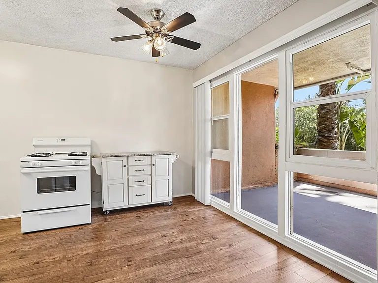 Terraces at South Pasadena Apartments — Photo 95