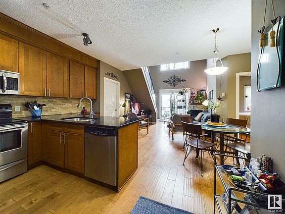 3rd image of 10235 112th St NW #619