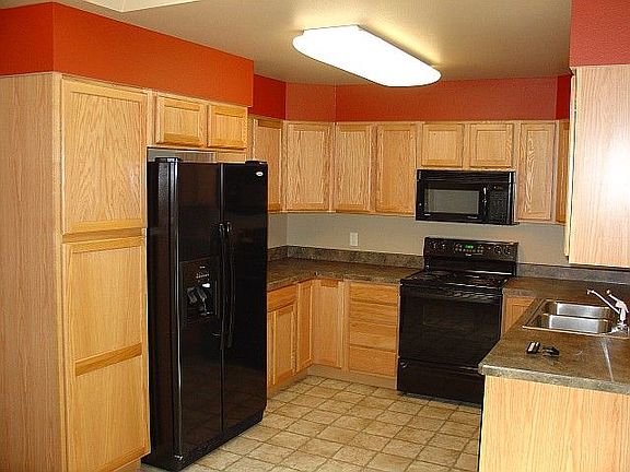 3rd image of 3847 Avenue C