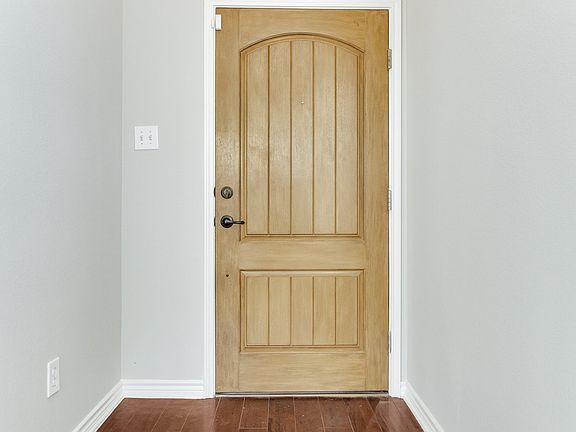 3rd image of 6201 Texana Way