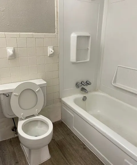 Summit Apartments — Photo 10