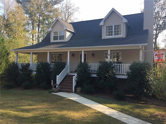 1st image of 423 Shadow Oak Dr SE
