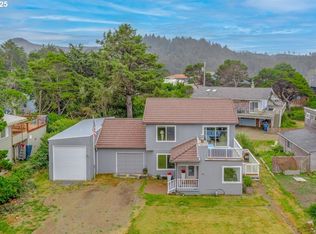 60 Raven Ln, Depoe Bay, OR 97341