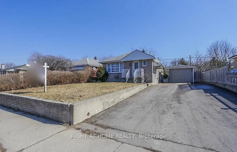 4 bed, $2,700 — Photo 2