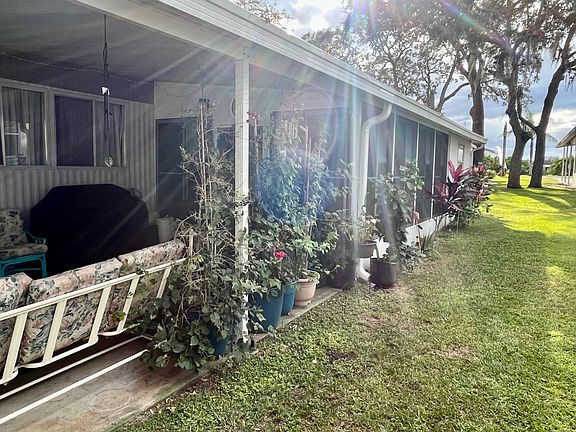 5th image of 2961 Melon Ln