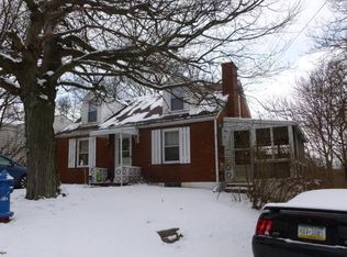 1880 Beechford Ave, Coraopolis, PA