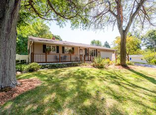 926 Shepard Pl, Watervliet, MI 49098