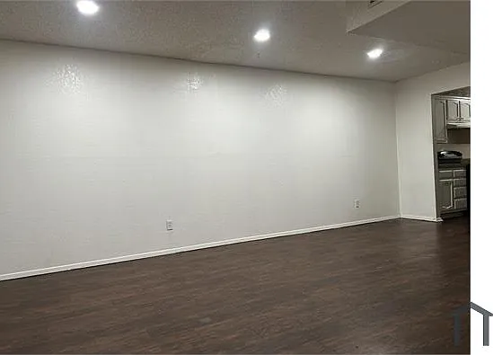 2 bed, 1000 sqft, $1,150 — Photo 2