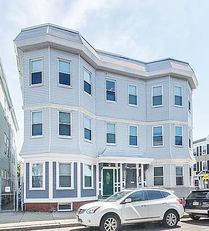 629 E 6th St #3 — Photo 23