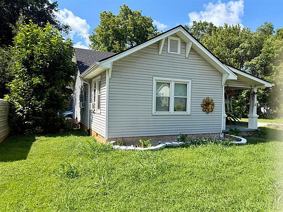 2nd image of 1209 Fair St