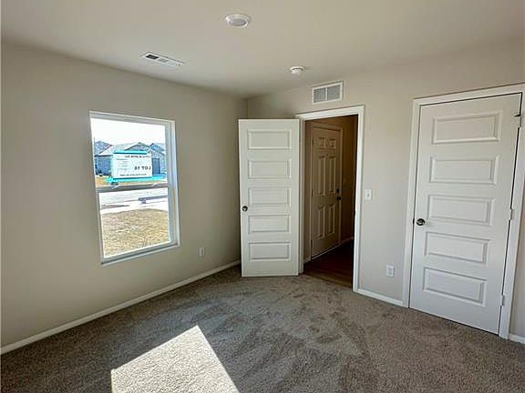 4th image of 37710 W 207th Ter