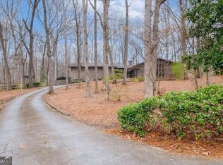 1883 Raintree Ct, Snellville, GA 30078