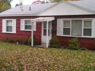 24 Van Wyck Dr, Poughkeepsie, NY 12601