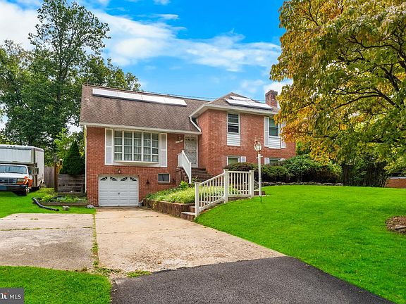 2nd image of 13229 Glenhill Rd