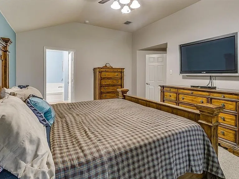 2821 Briargrove Ln — Photo 23