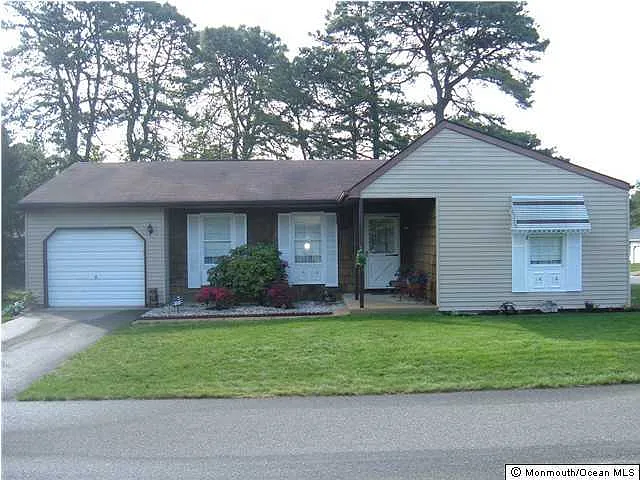 37 Stonybrook Road photo 1