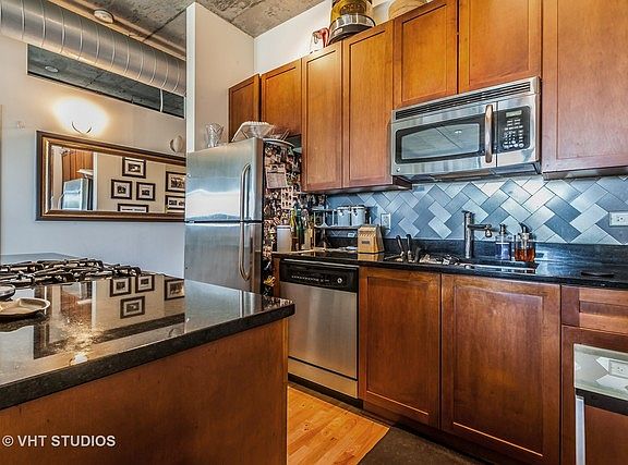 4th image of 50 E 16th St Unit 606