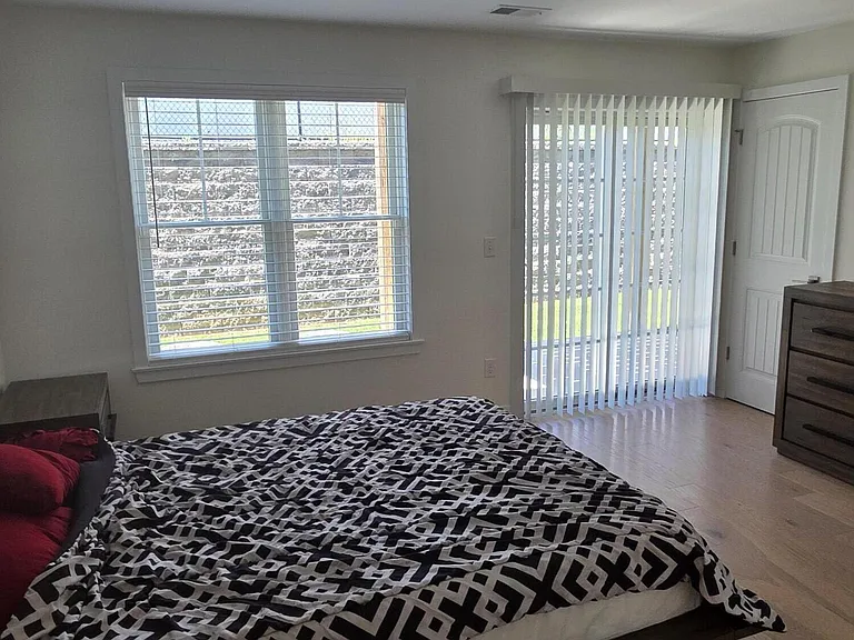 156 W Front St #9 — Photo 10