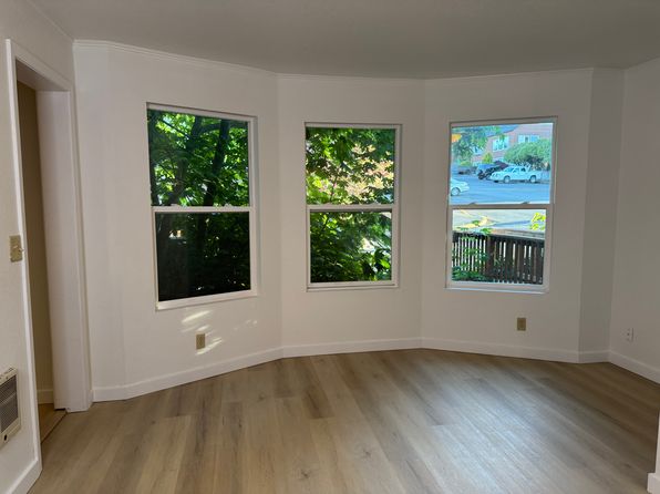 233 W C St #4