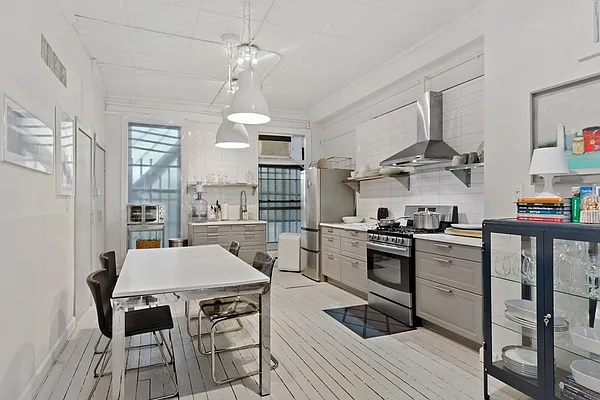 Rented by Maz Group NY | media 4