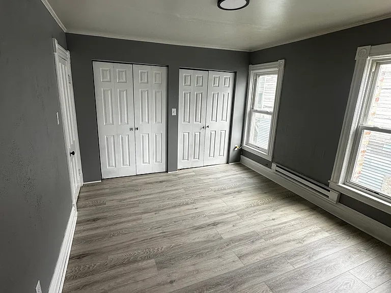 377 Flower Ave E #1 — Photo 6