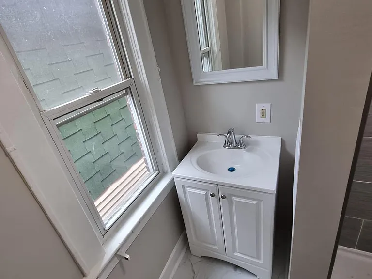 252 N Pennsylvania Ave — Photo 5