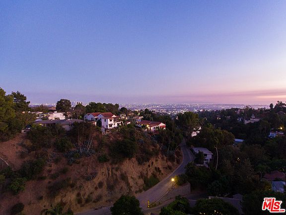 2nd image of 6174 Mulholland Hwy