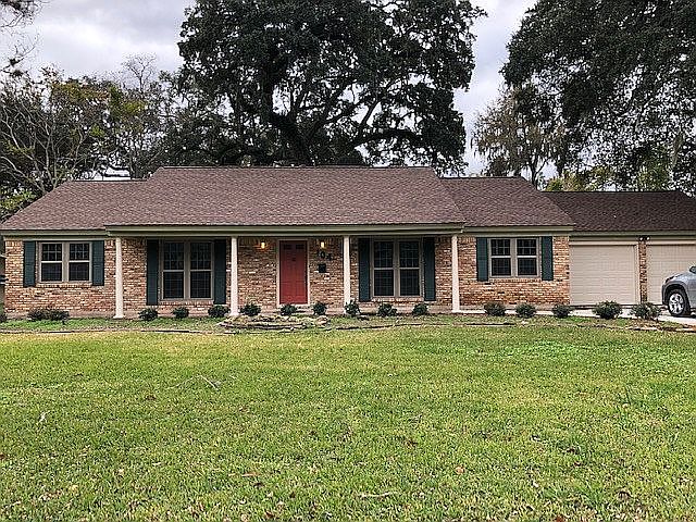 104 Persimmon Ln.