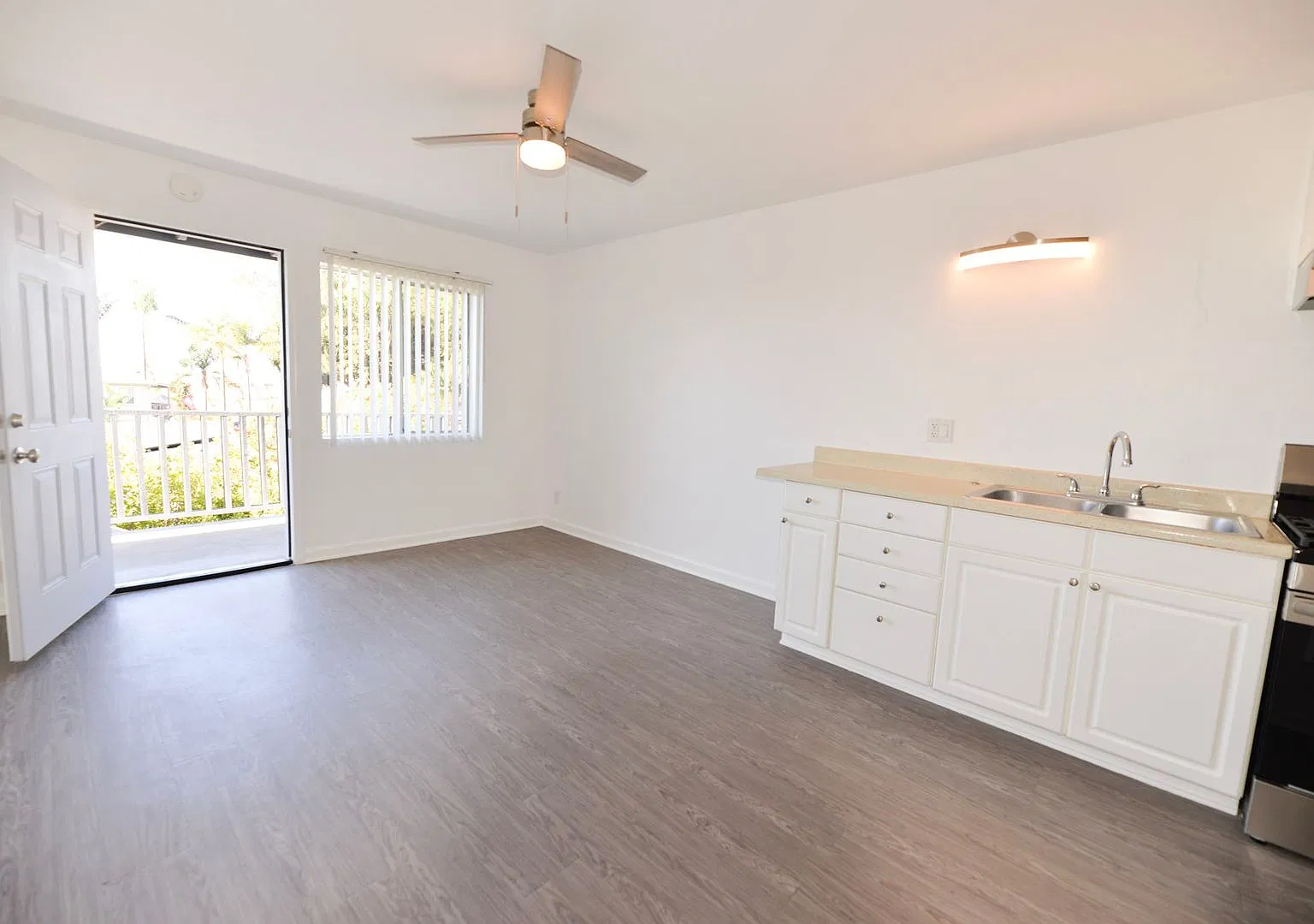 1 W. Avenida Ramona — Photo 4