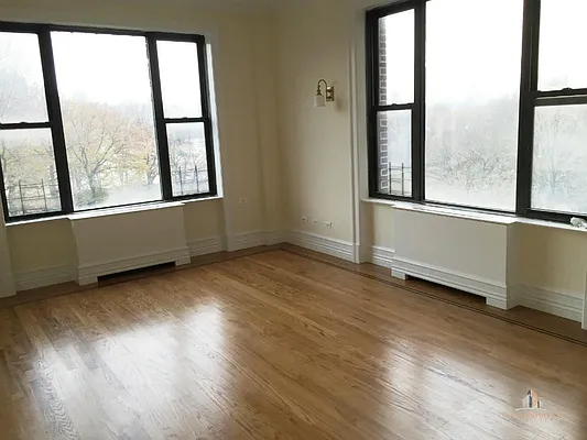 Rented by ONE Manhattan Real Estate | media 37