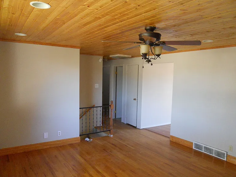 3808 Elmwood Cir — Photo 3