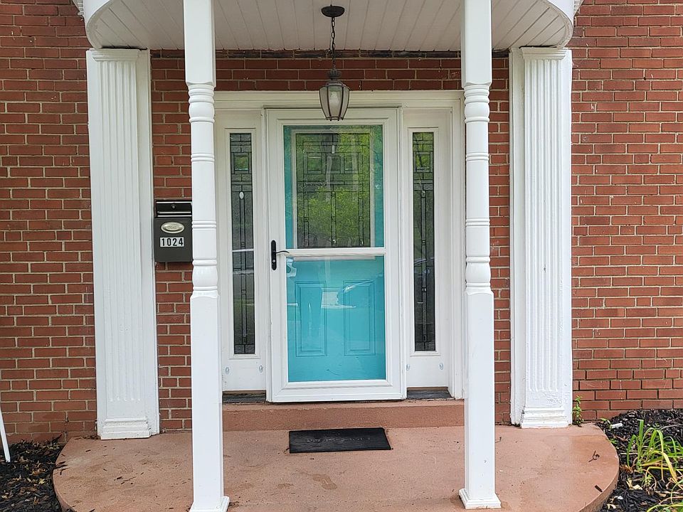 1st image of 1024 E Linden Ave