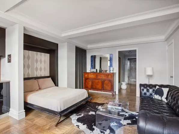 333 East 53rd Street image 5 of 8