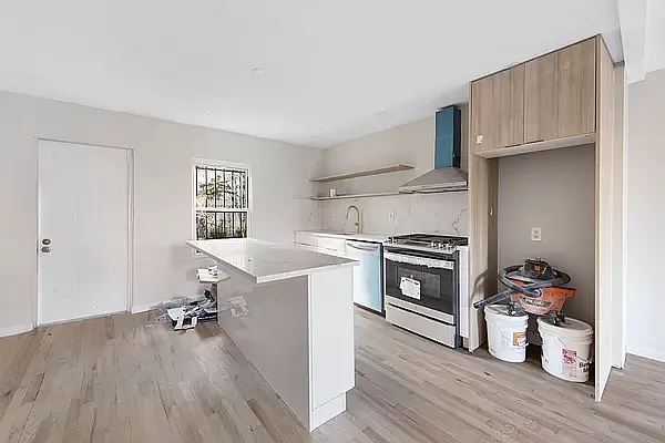 Rented by Friedman Mayer, LREB | media 3